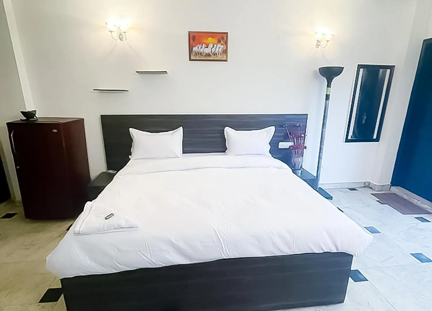 Hotel C-49 Hauz Khas Inn